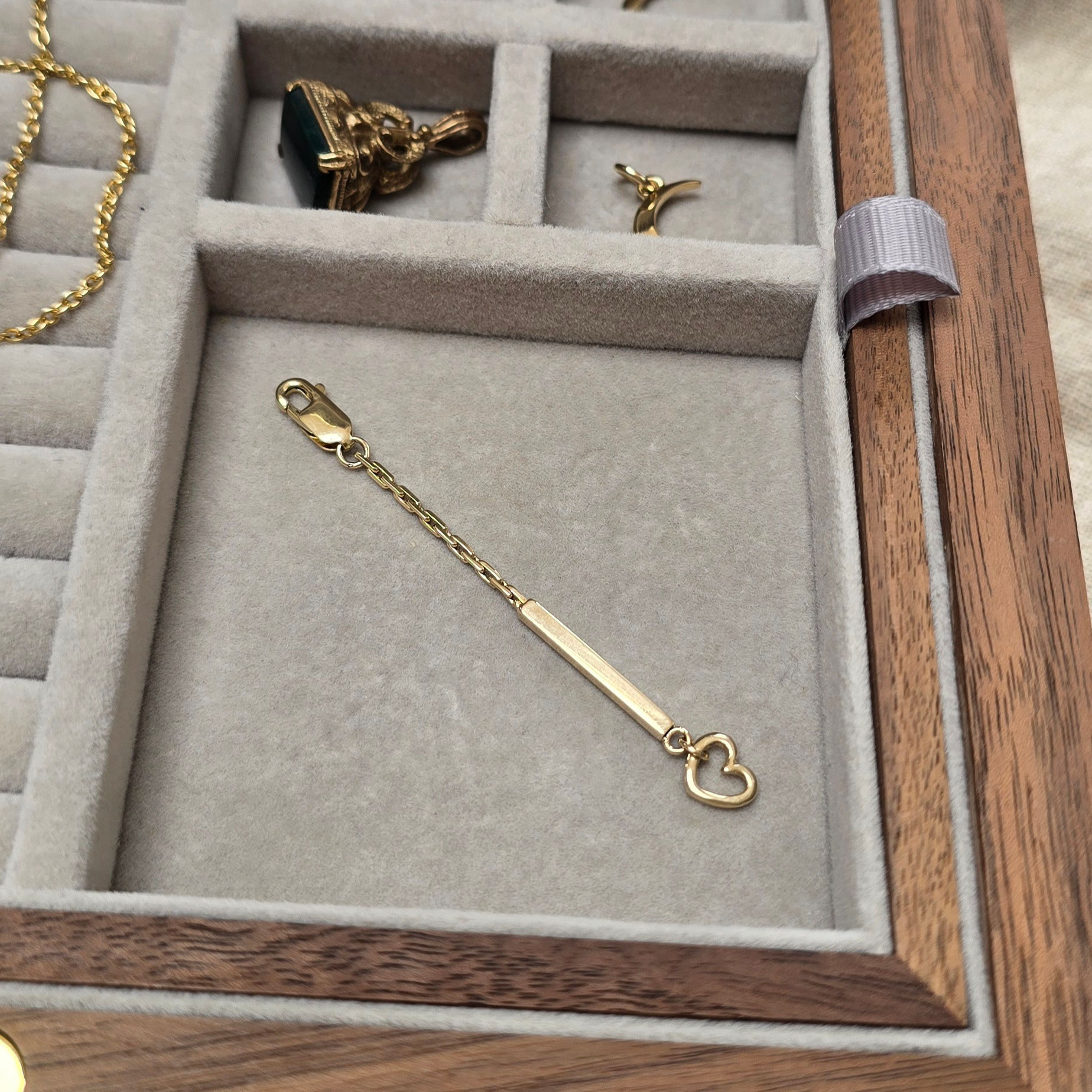Reworked Vintage 9ct Gold Heart Connector 5