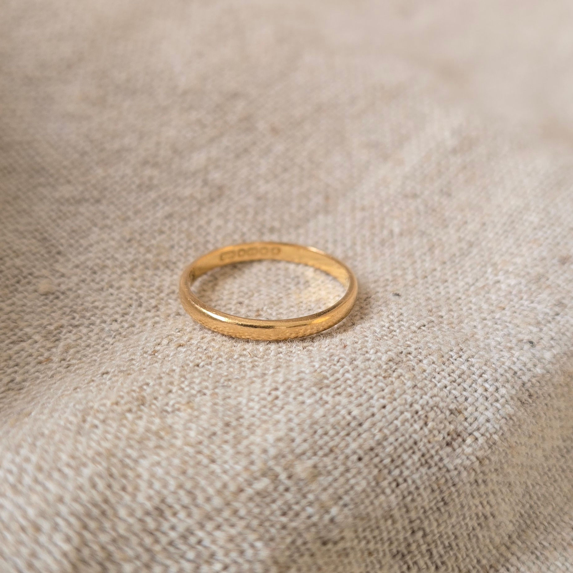 Vintage 22ct Gold Band Size J.5/5