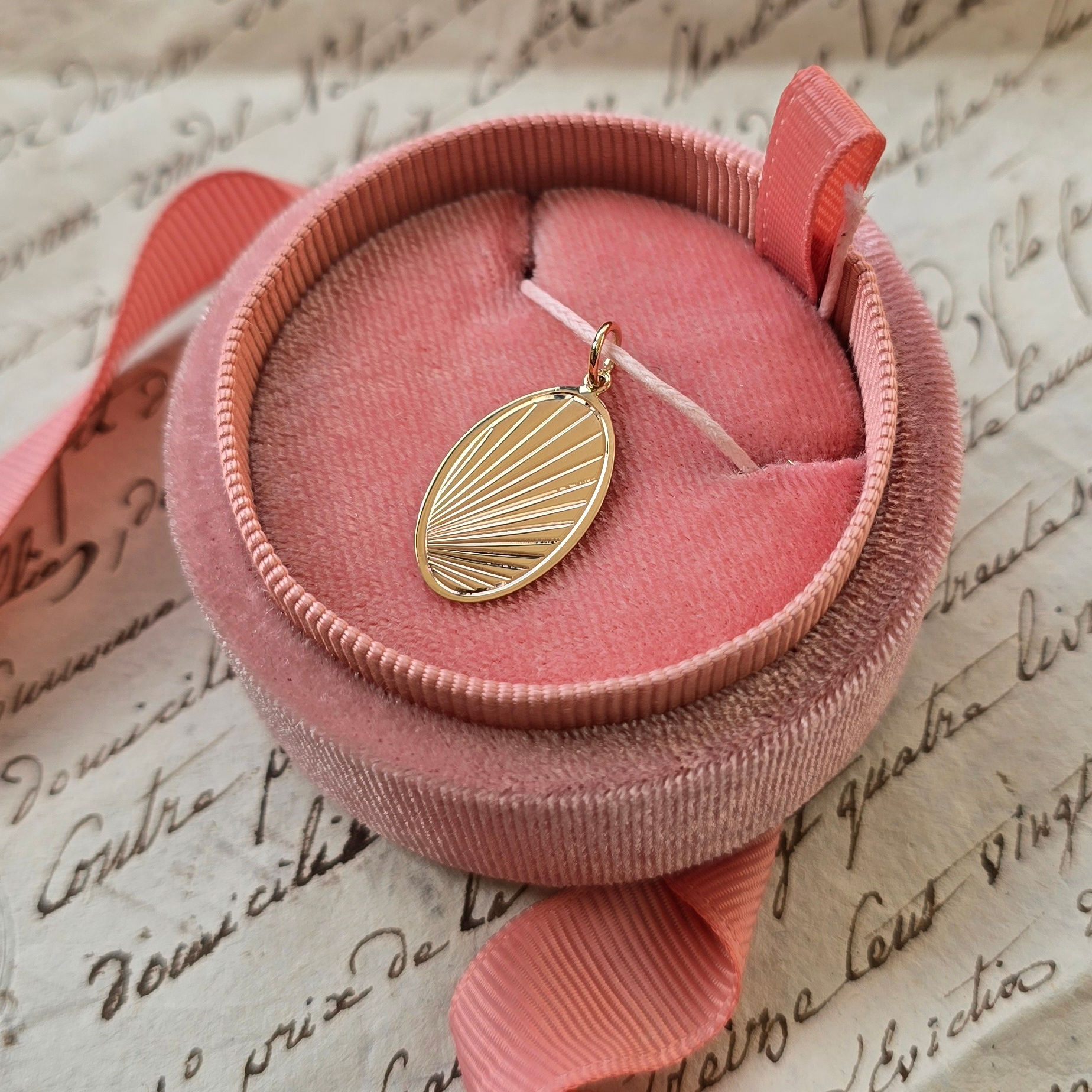 Vintage 9ct Gold Engine Turned Charm (Cufflink Conversion) 