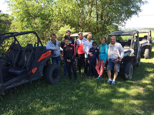 Buggy can-am rzr polaris maverick quad ssv balade location activité sympa tout-terrain loisirs France Drôme évasion rhône-alpes ardèche bren aventure nature 4x4 off road drome