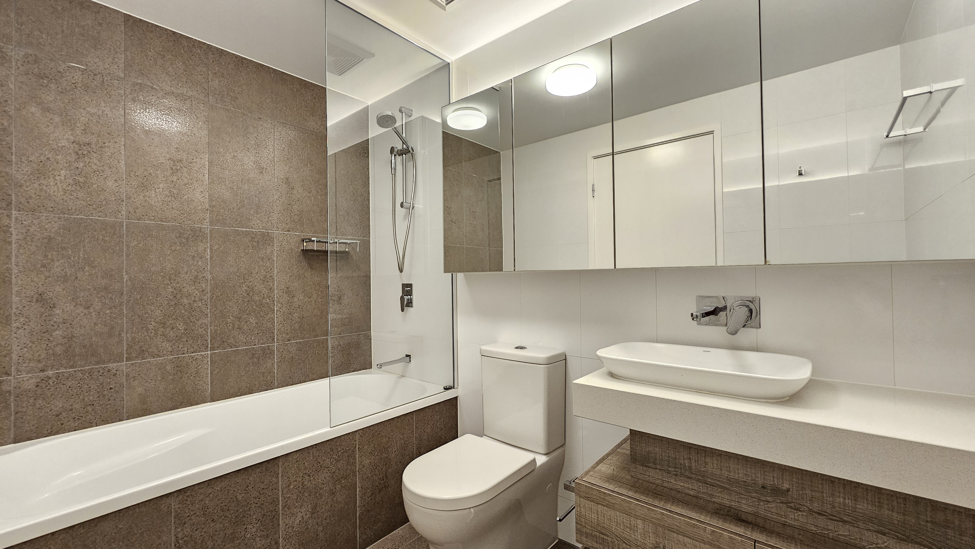 16 Edmondstone Street, South Brisbane - Thumbnail 4