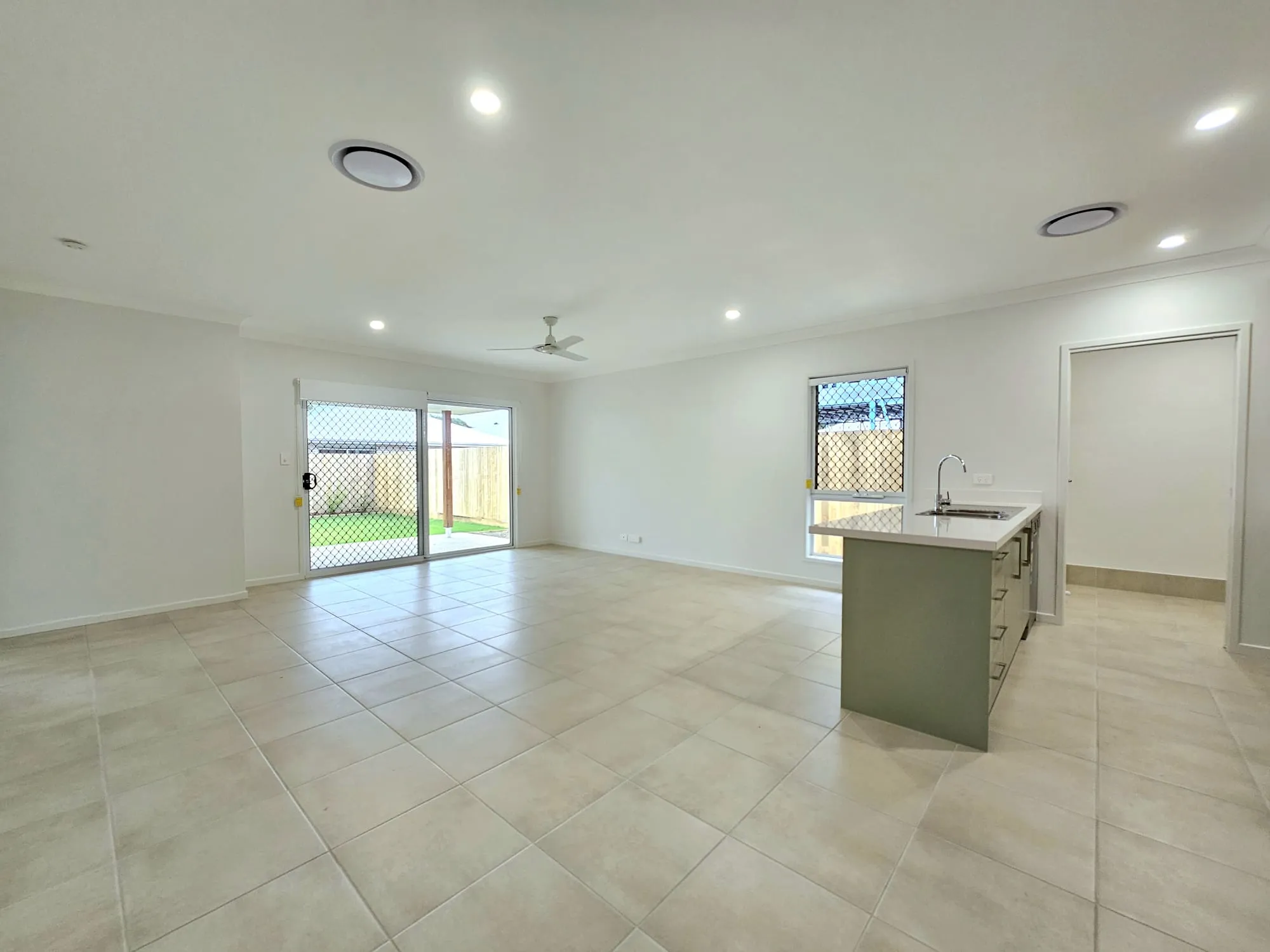 53 Trivior Street, Pallara - Thumbnail 3