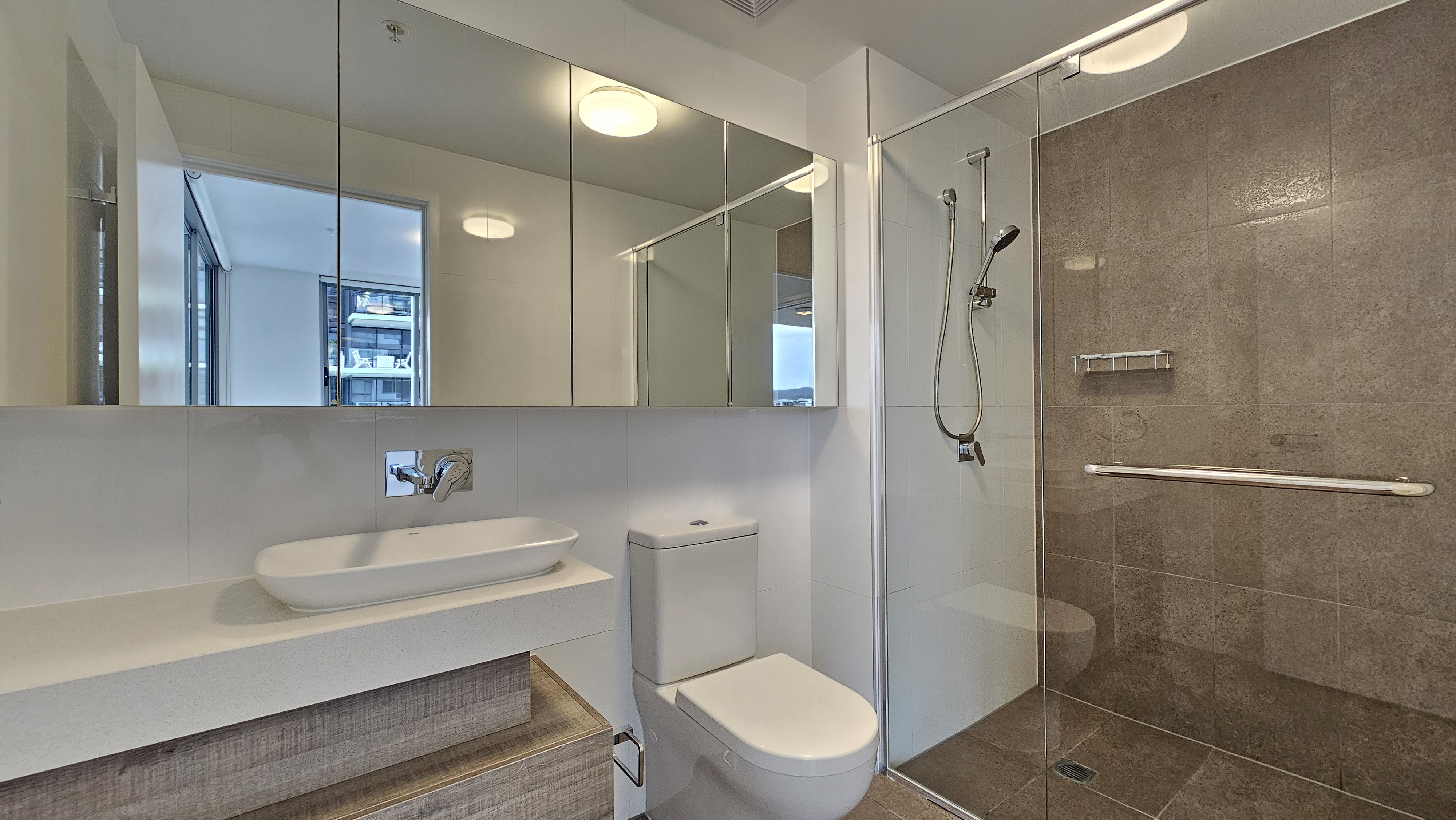 16 Edmondstone Street, South Brisbane - Thumbnail 5