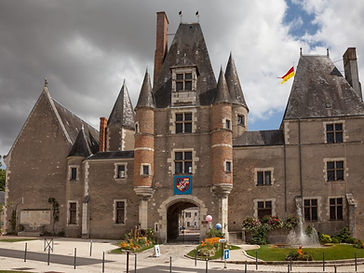 chateau-des-stuarts-aubigny-1024x768.jpg