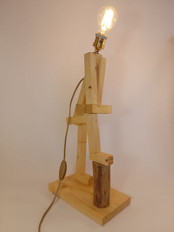 Lampe en bois bonhomme faite main