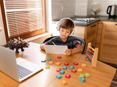 Un año escolar completo desde casa: cuando la educación virtual es personalizada