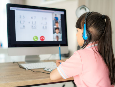 Beneficios que no te contaron de estudiar en una escuela en línea