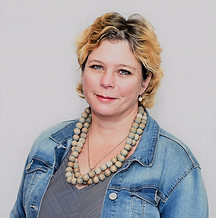 fiona lewis.jpg