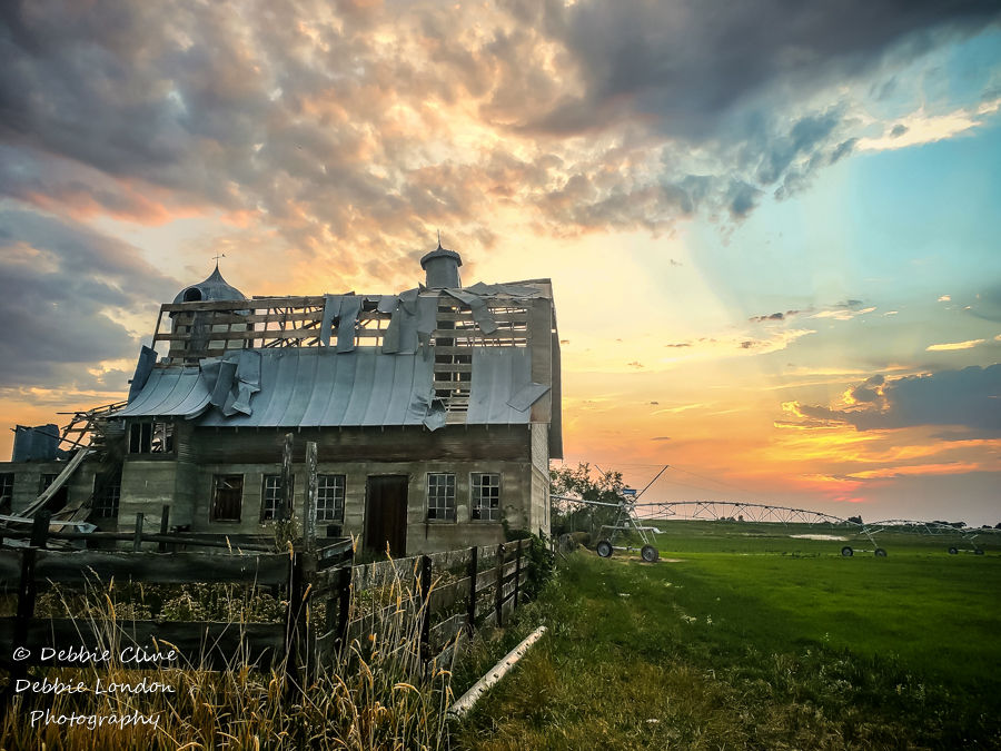 Thumbnail: Barn Sunset