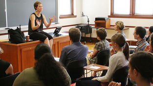 Warming Up Makes Class Discussions Better
