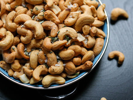Top 9 Health Benefits of Cashews