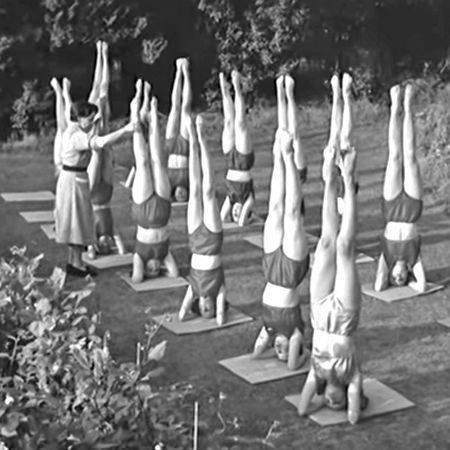 L'importance des postures de récupération et des inversées dans le yoga Iyengar