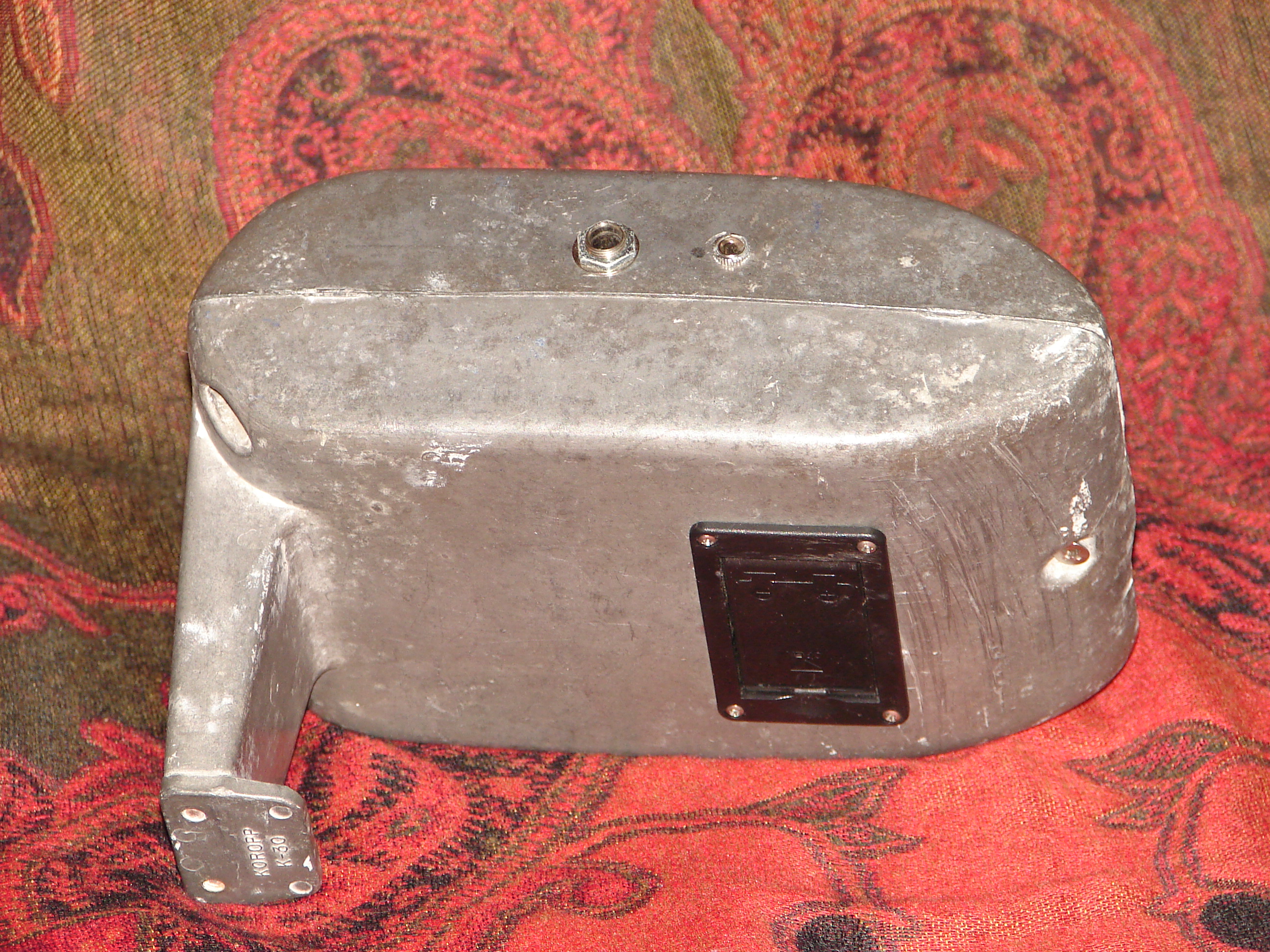 Battery Compartment/Inputs