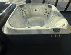 Jacuzzi J-225_edited.jpg