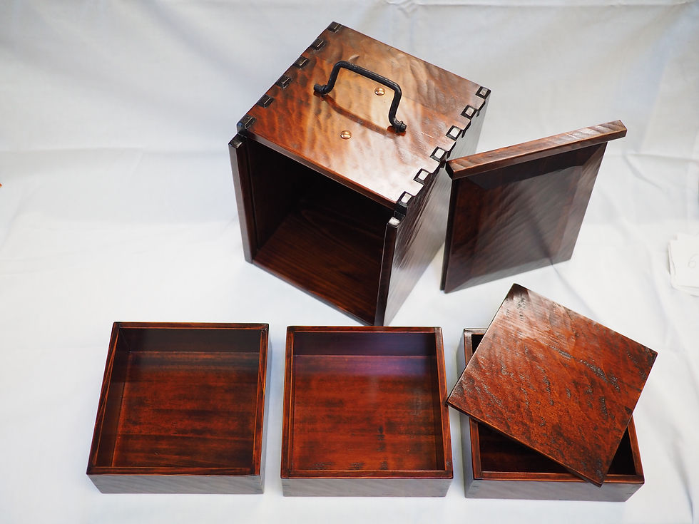 Thumbnail: 摺り漆ノミ目天面組手（大）