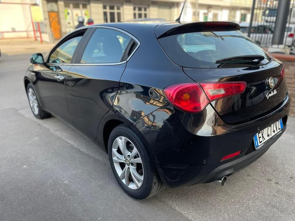 Miniatura: ALFA ROMEO GIULIETTA EXCLUSIVE