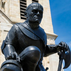 Berdtrand du Guesclin, statue de Broons (Bretagne); sculpteur, Patrick Berthaud