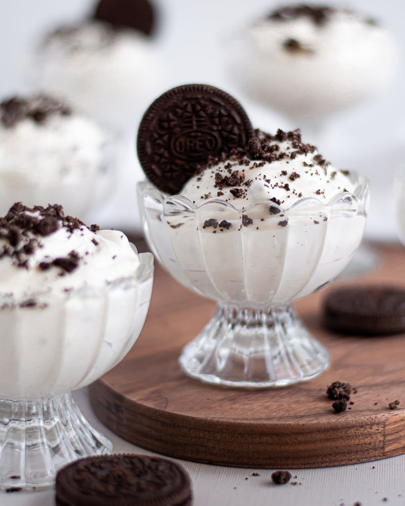 COOKIES AND CREAM MOUSSE