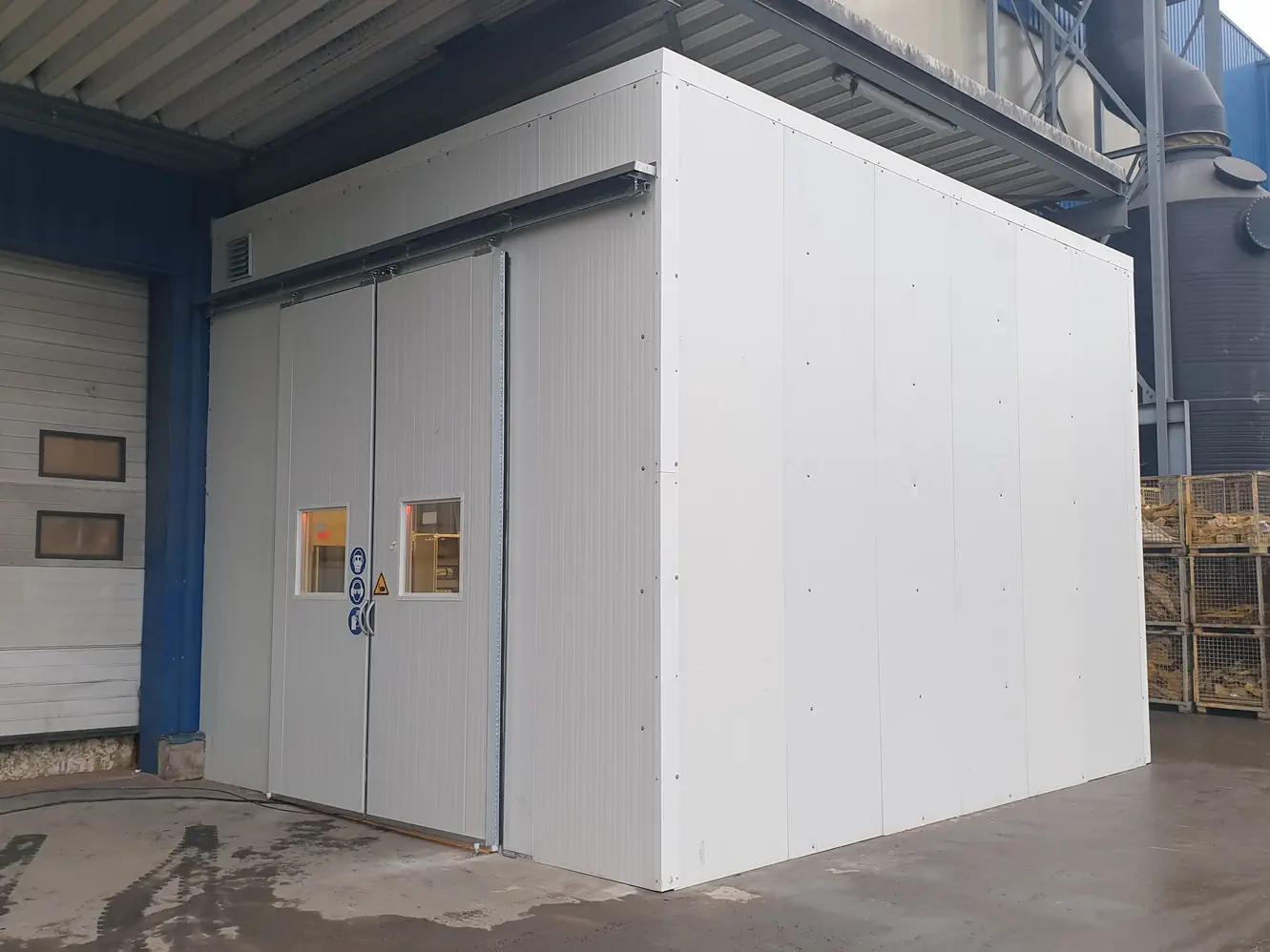 dca_trockeneisstrahlkabine-deckert-anlagenbau