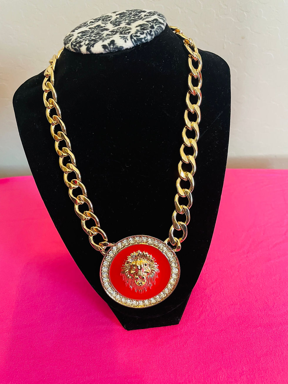 Thumbnail: Lion of the tribe of Judah necklace 