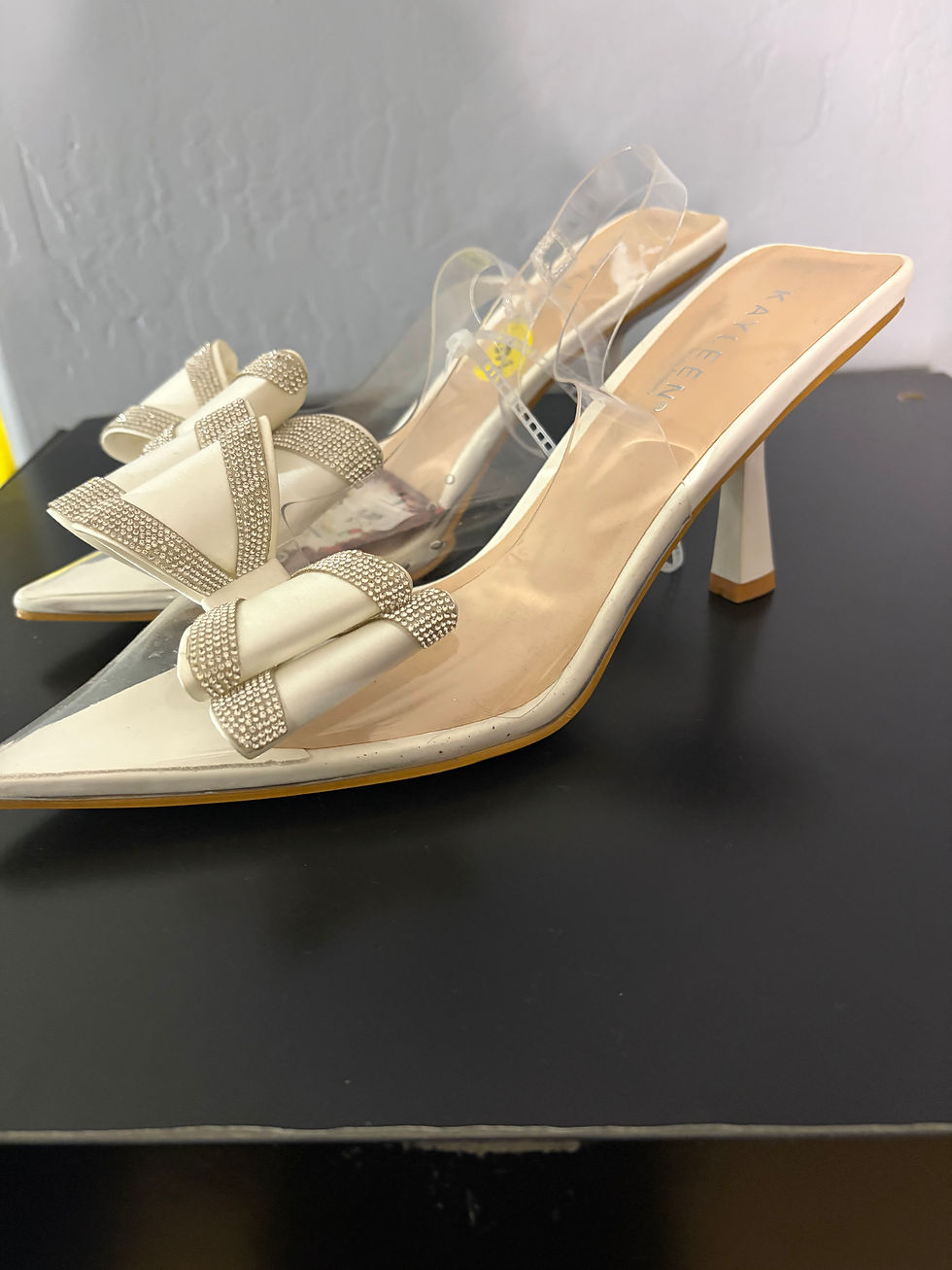 Thumbnail: The main attraction shoe