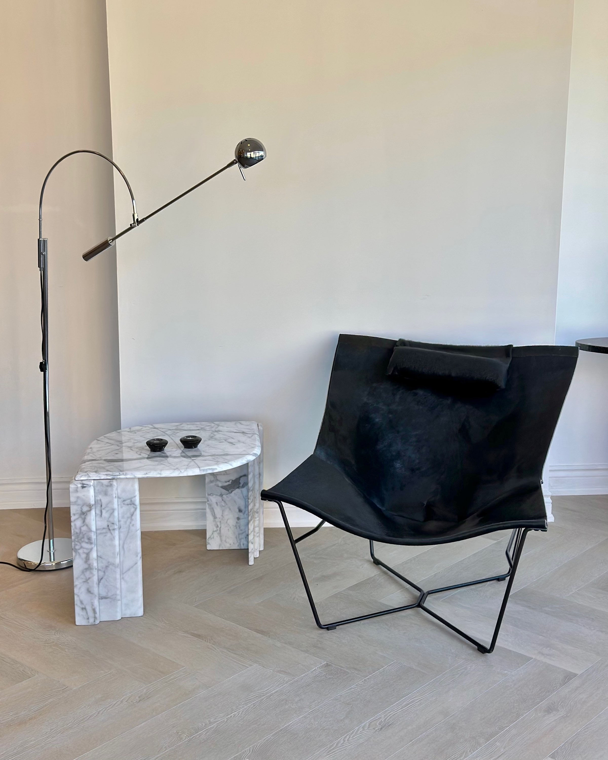 Cowhide Semana sling chair by David Weeks