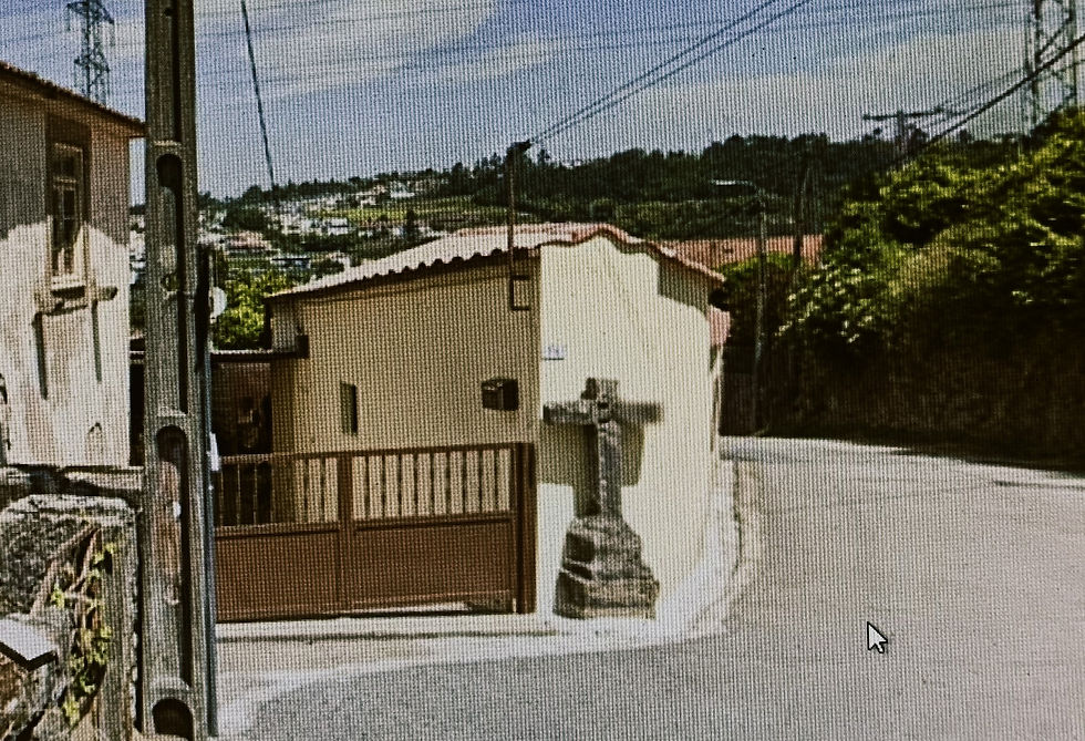 Cruzeiro de pedra no Caminho de Avintes