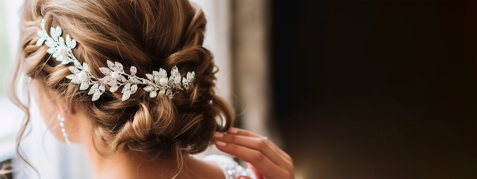hair-accessories-with-flower-leaf-motifs-that-are-simple-look-luxurious.png