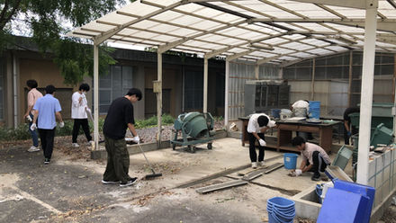 実験ヤードの清掃