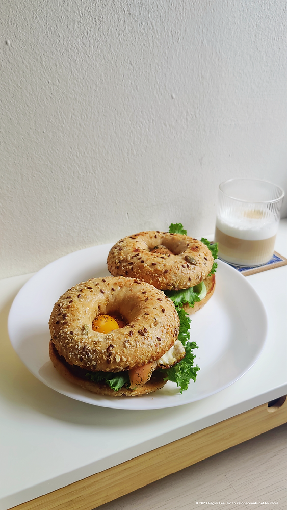 [612 kcal] Two Sourdough Bagel Sandwiches with Sunny Side Up and Smoked