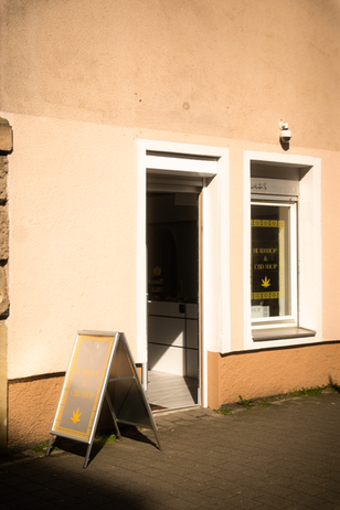 Golden Leaf Culture - Headshop und CBD Shop Stuttgart