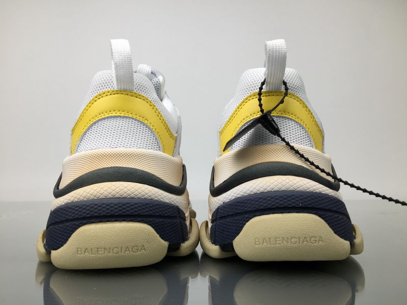 Miniatura: Balenciaga Triple S