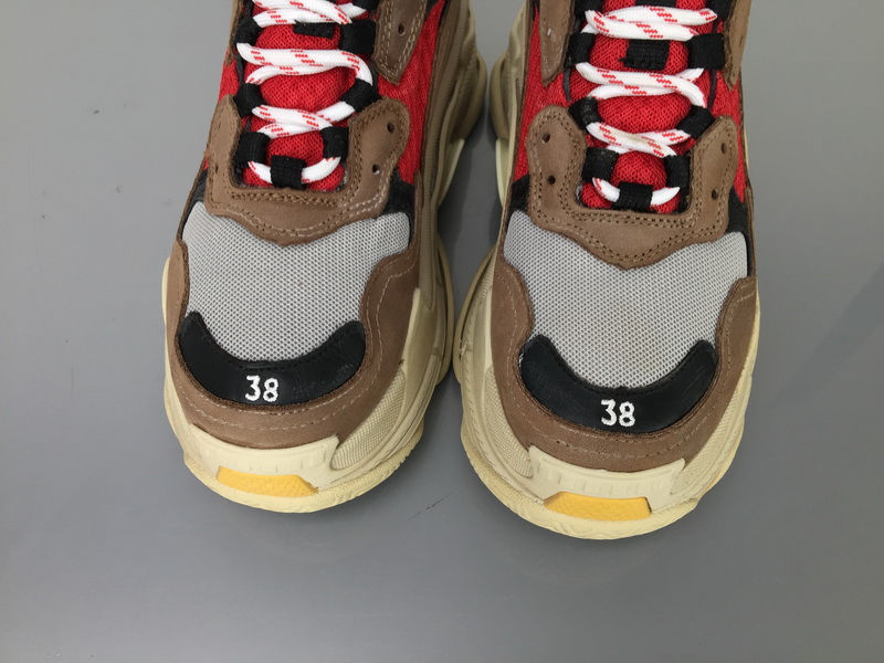 Miniatura: Balenciaga Triple S