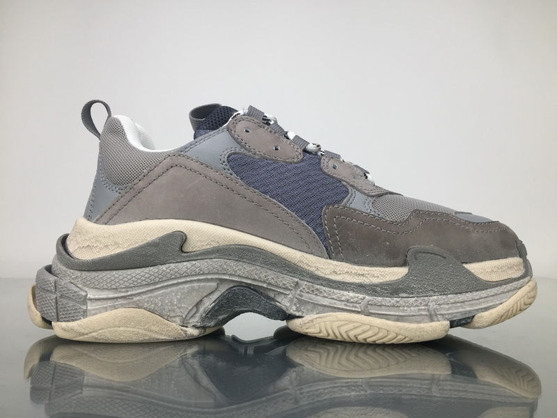Miniatura: Balenciaga Triple S
