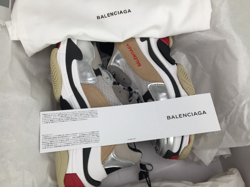 Miniatura: Balenciaga Triple S