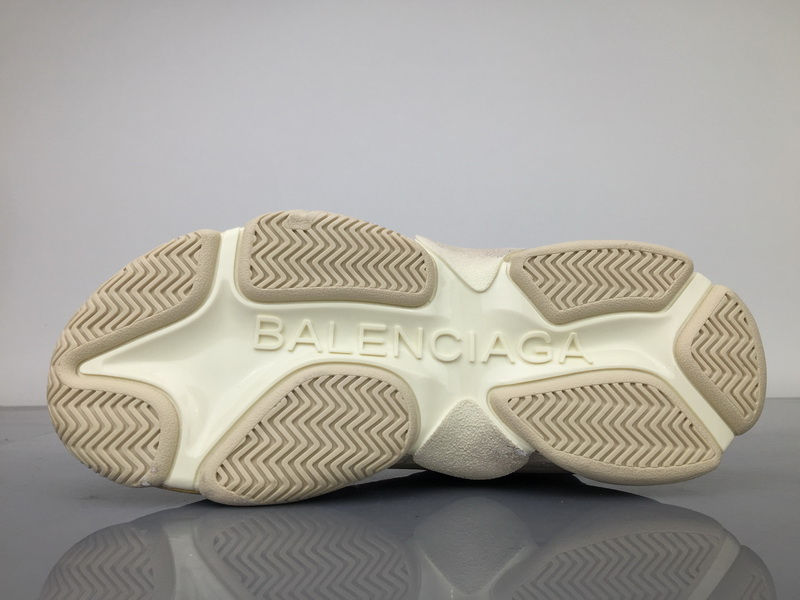 Miniatura: Balenciaga Triple S