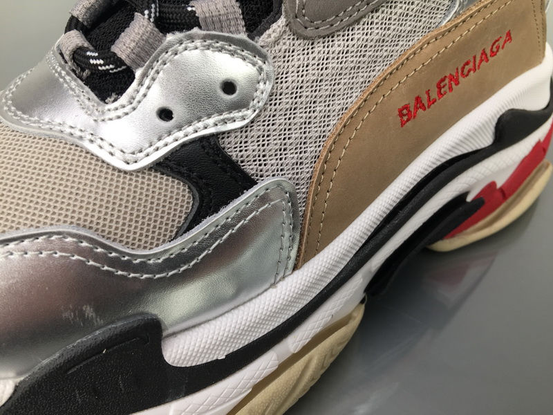 Miniatura: Balenciaga Triple S