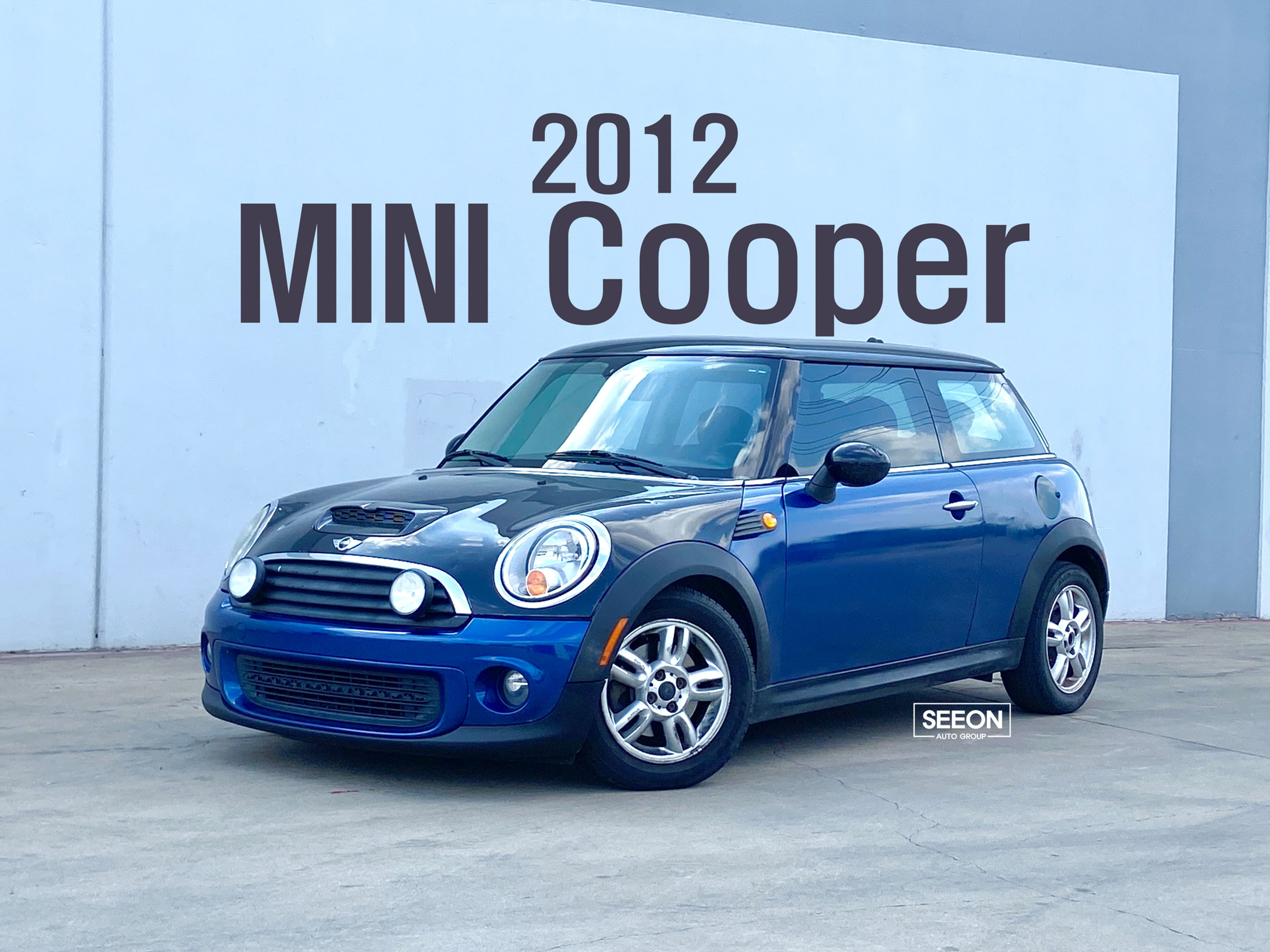 12 MINI Cooper