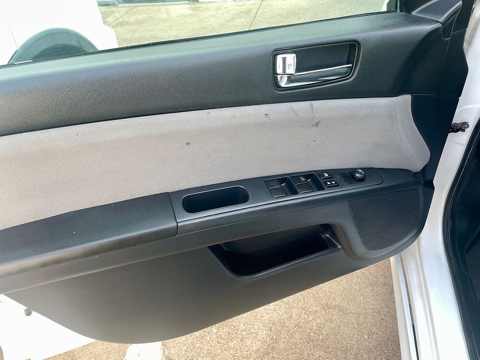 섬네일: 11 NISSAN SENTRA 2.0 SR