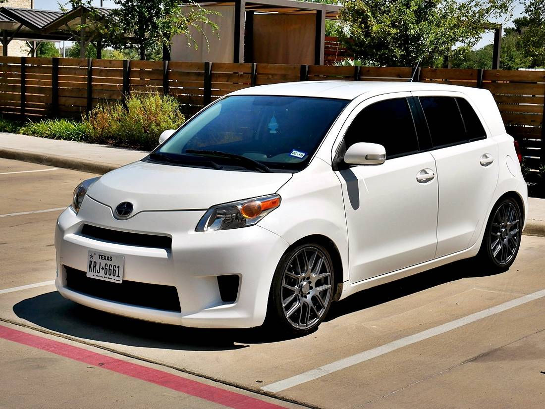 Toyota Scion XD Clean title
