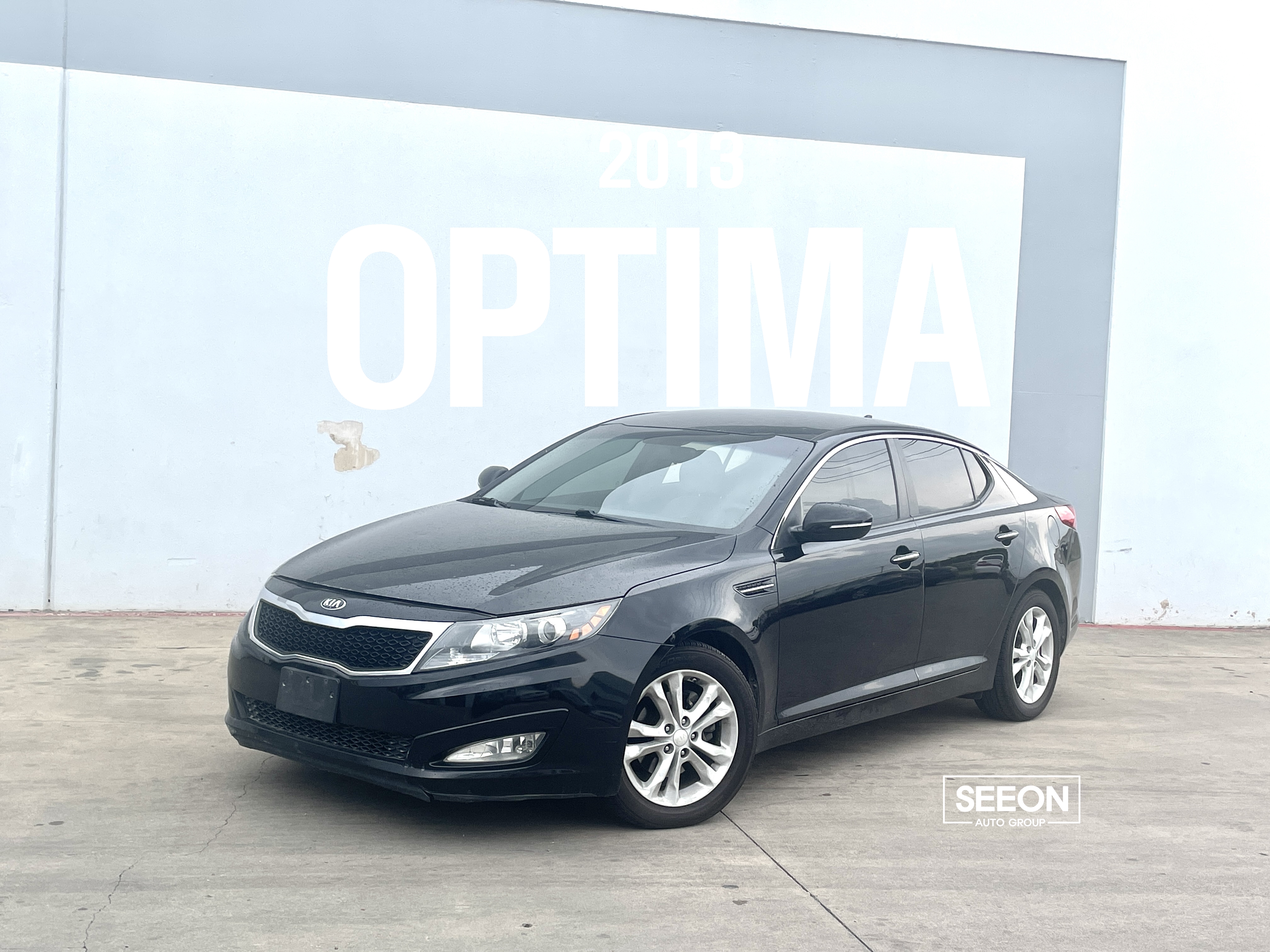 2013 Kia Optima LX's photo