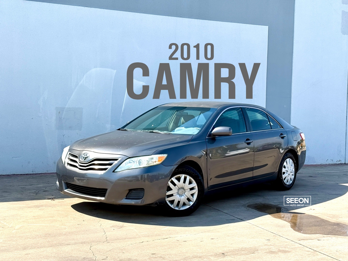2010 Toyota Camry XLE's photo