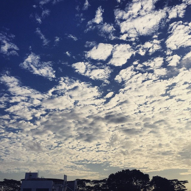 what make the sky so