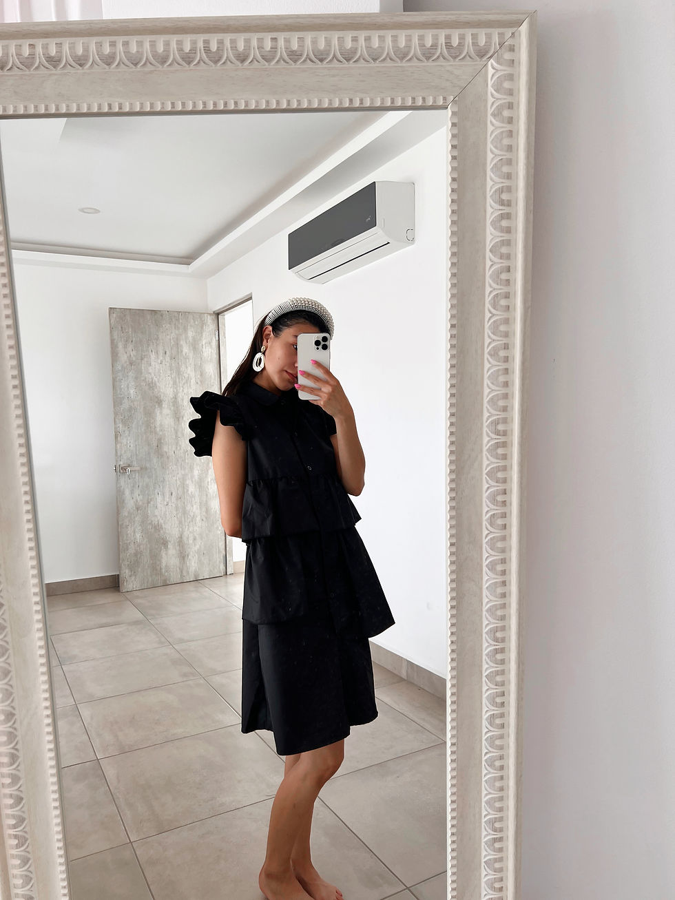 Thumbnail: Black Hamptons Mini