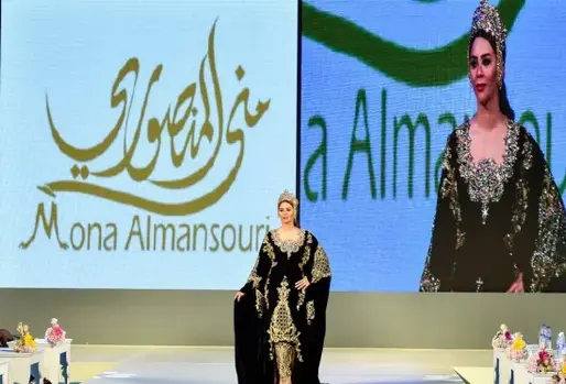بعد اختيارها ضمن أفضل 100 شخصية المصممة منى المنصوري تبهر الحضور