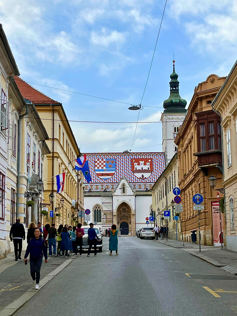 Ćirilometodska Street provides a stunning view of St. Mark’s Church with its iconic colourful roof.