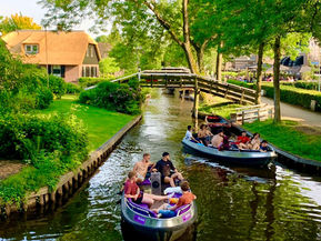 One Day in the Fairytale Village Giethoorn