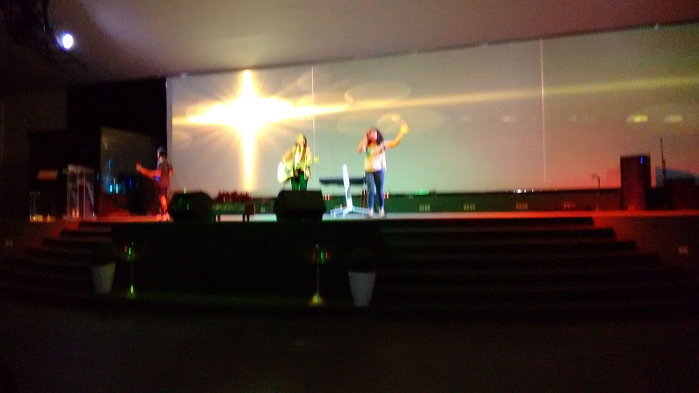 Cantora Bruna Santos