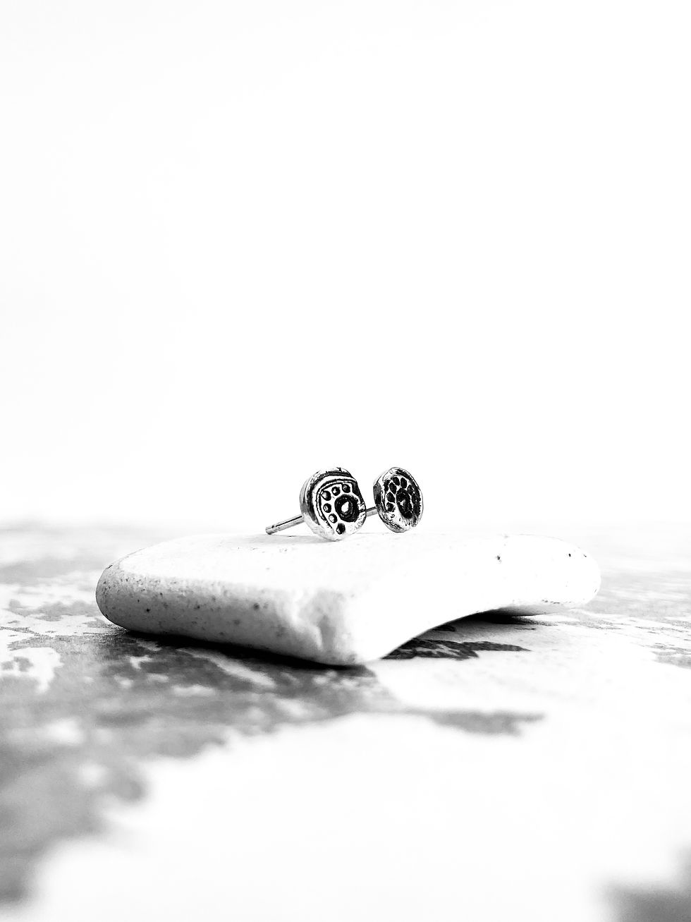 Thumbnail: Mini Studs - textured Silver earrings