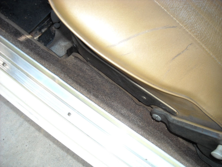 leftfrontseatside.JPG